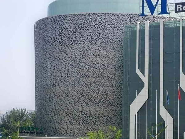 昕和美特建材|镂空氟碳铝单板(图1)
